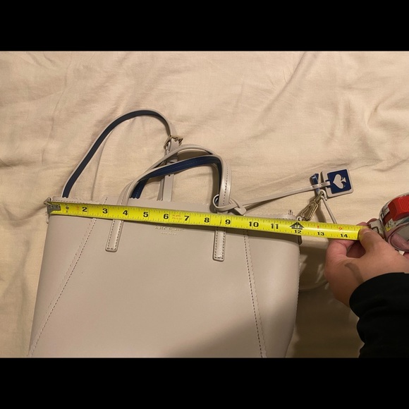 Small leather Kate Spade tote. - Picture 6 of 7